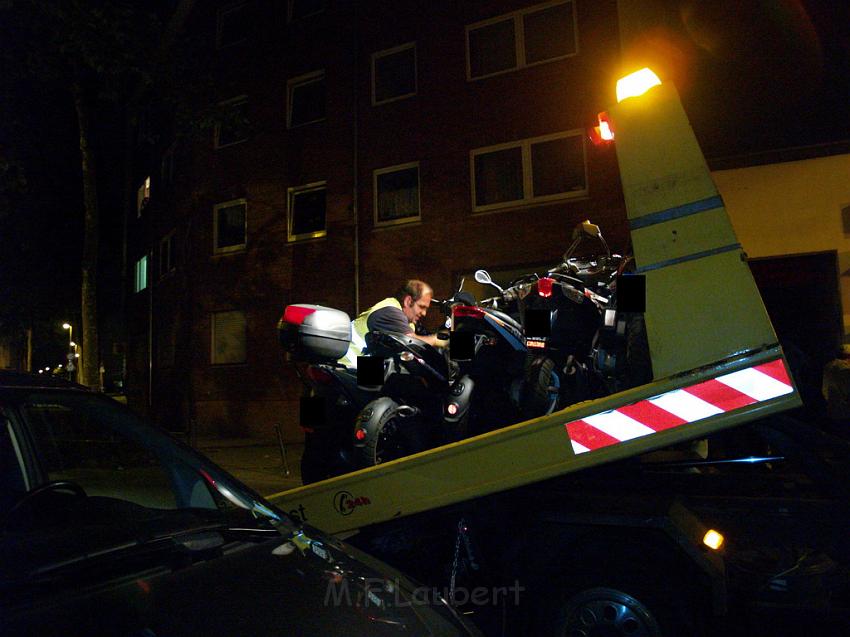 Hochwertige Roller in Garage sichergestellt Koeln Vingst Oranienstr P19.JPG